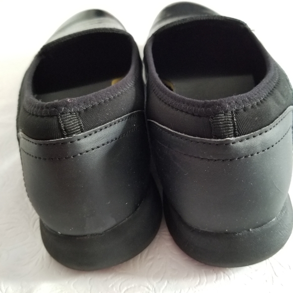 TredSafe Slip Resistant Slip On Shoes - Picture 3 of 8